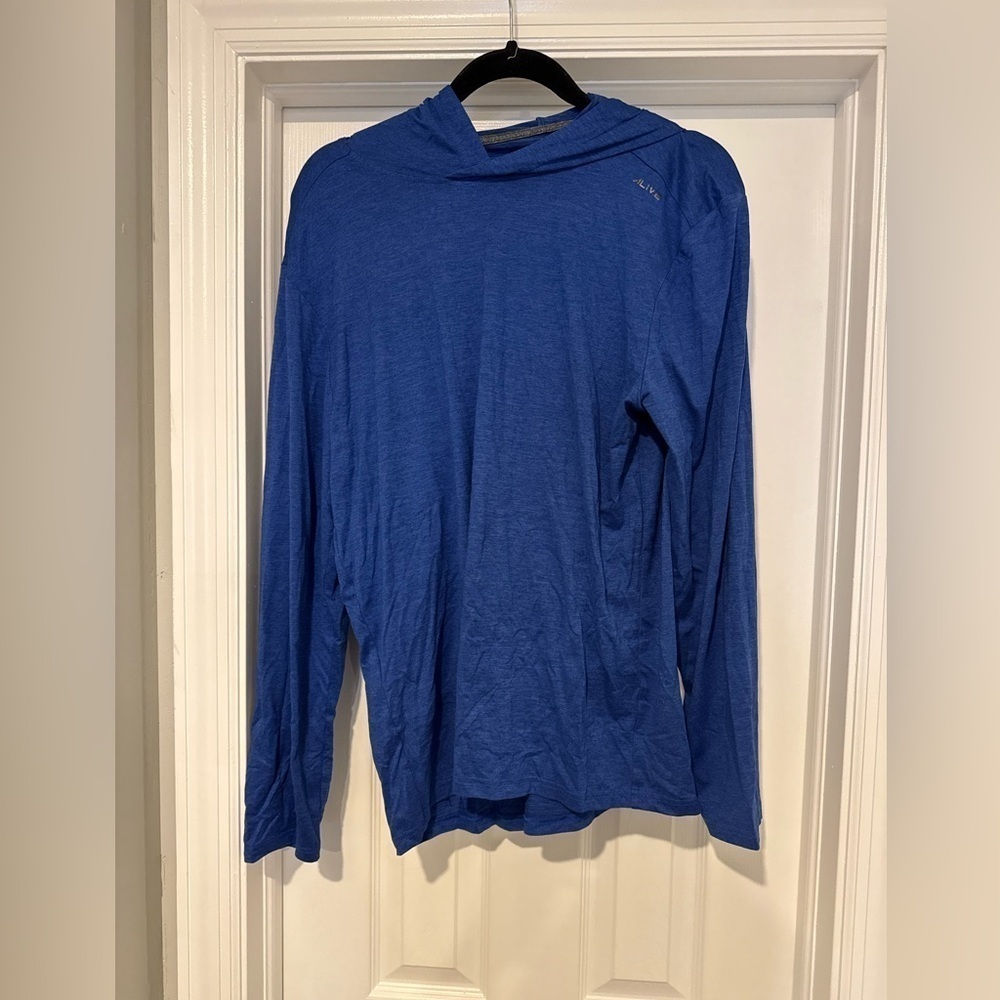 Alive Dri fit blue men's shirt size medium‎